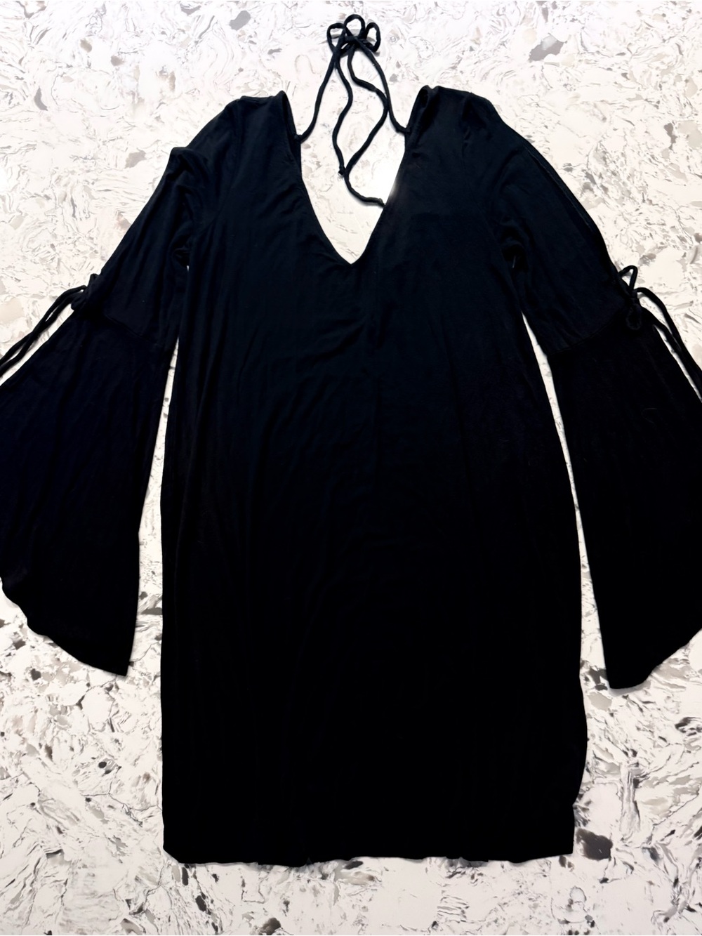 🖤 AMERICAN EAGLE -
Bell Sleeve Halter V-Neck Mini Dress 🖤